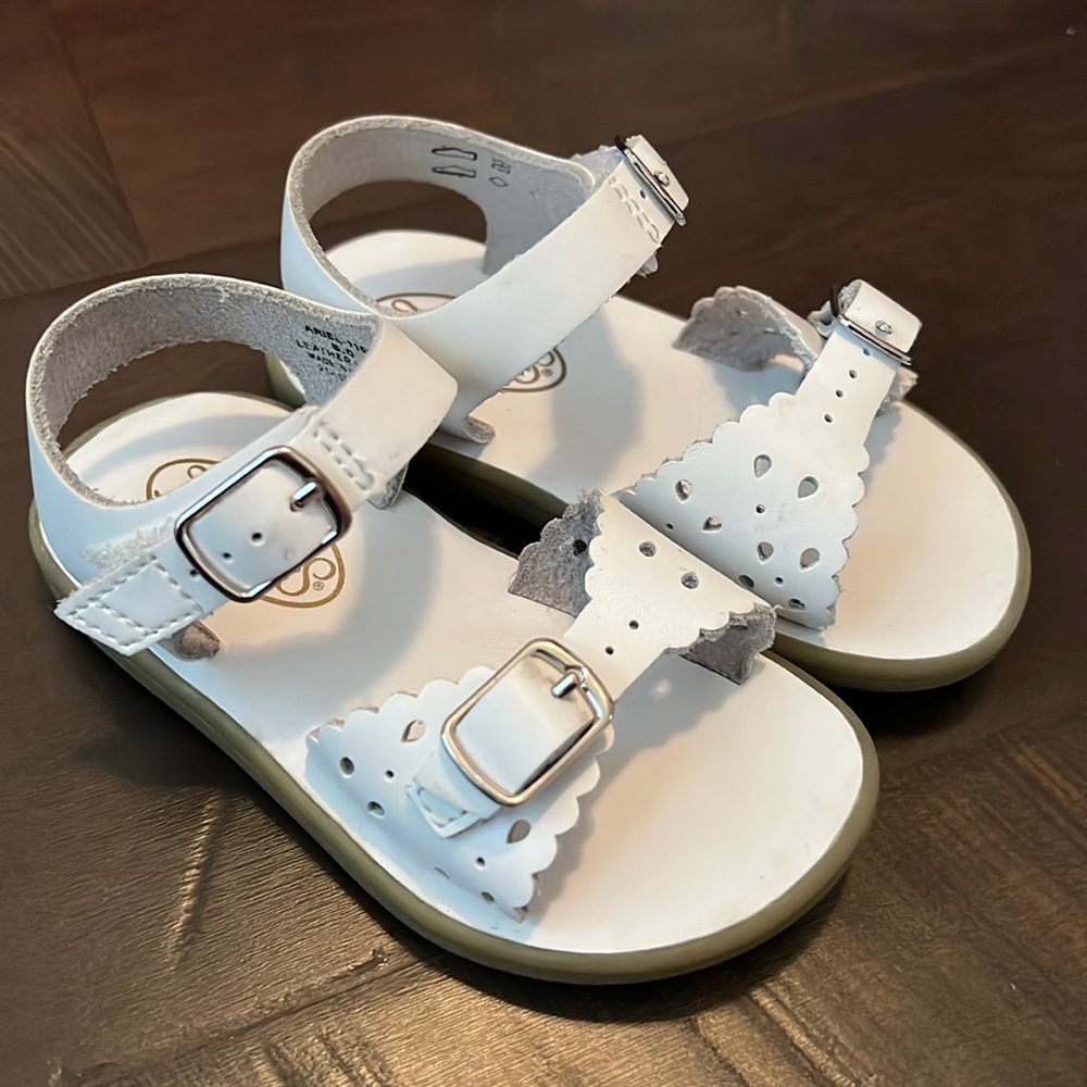 Footmates Sandals Size 6